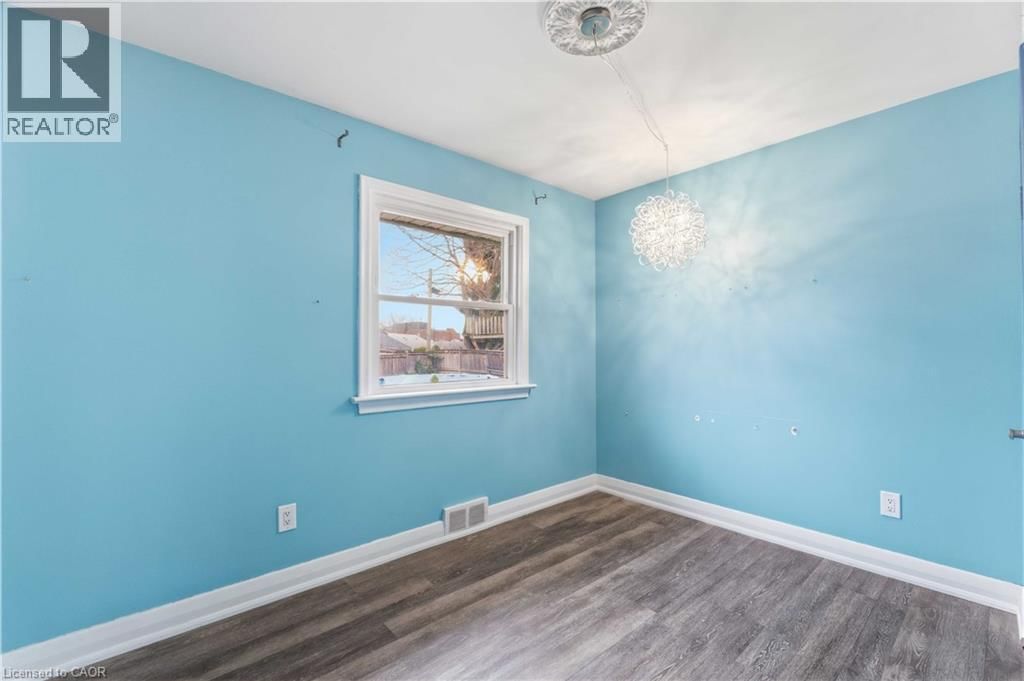 40 NICKERSON AVENUE Image 12