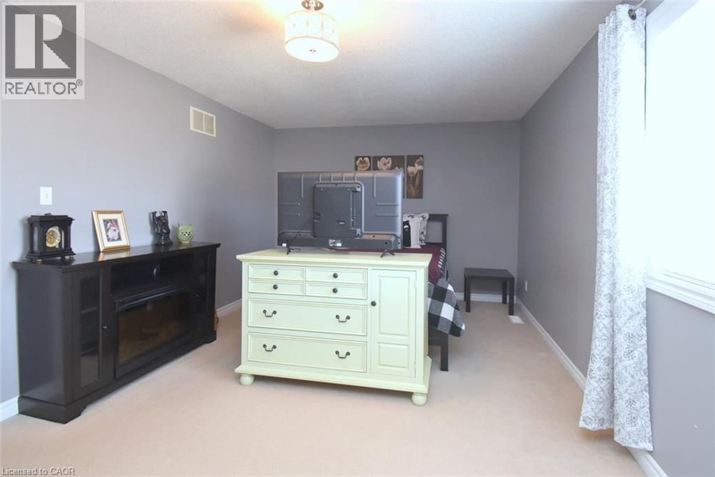 16 MIDANBURY WAY Image 17