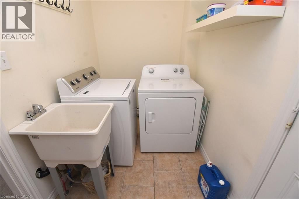 16 MIDANBURY WAY Image 27