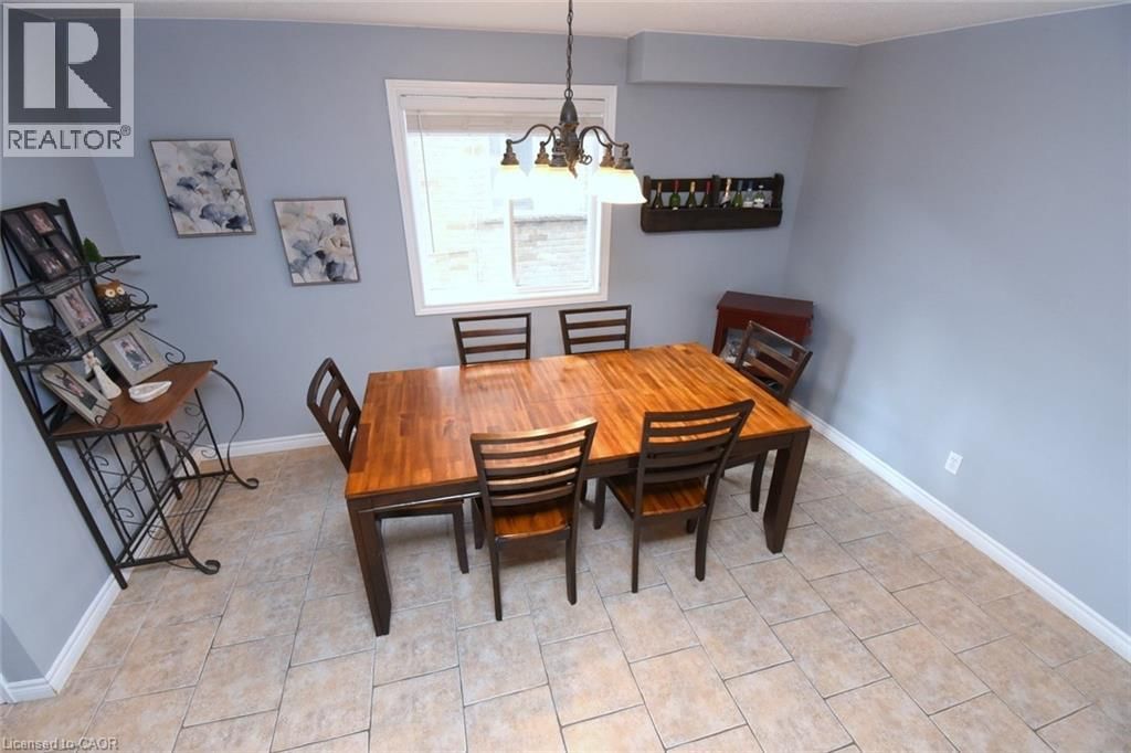 16 MIDANBURY WAY Image 9