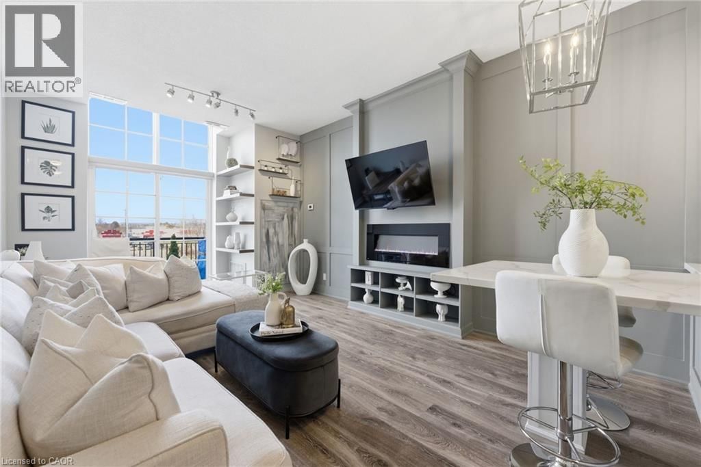 322 - 262 DUNDAS STREET EAST Image 4