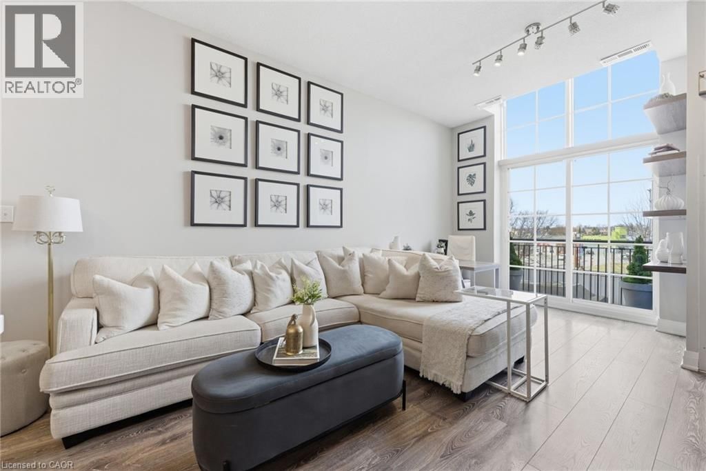 322 - 262 DUNDAS STREET EAST Image 5