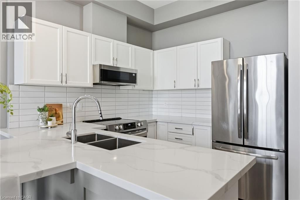 322 - 262 DUNDAS STREET EAST Image 8