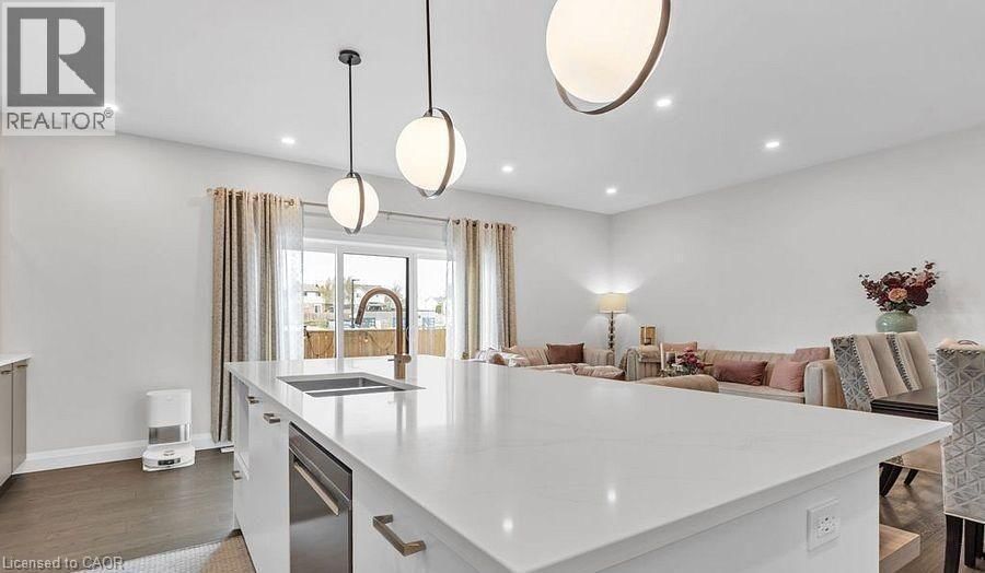 602 - 361 QUARTER Image 11