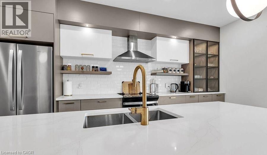 602 - 361 QUARTER Image 12