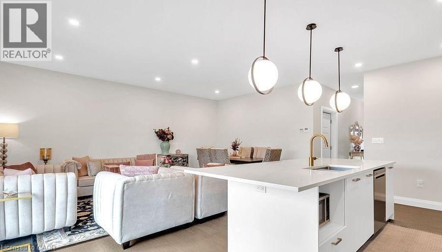 602 - 361 QUARTER Image 14