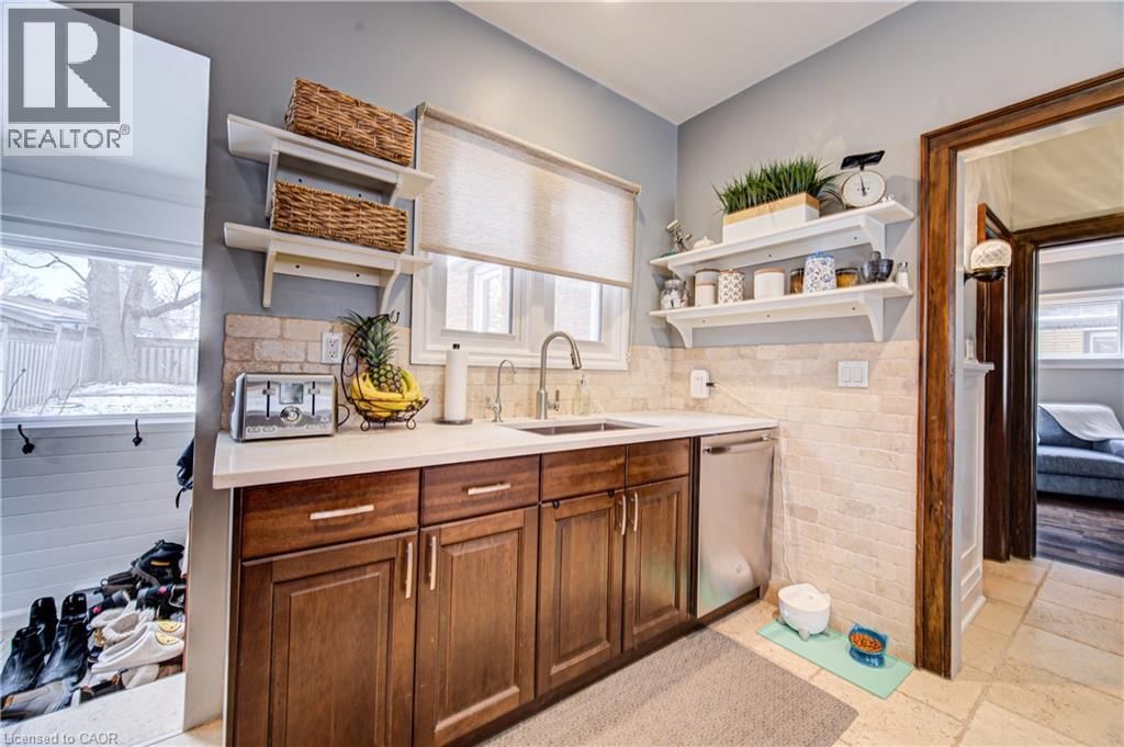 53 LINCOLN AVENUE Image 16