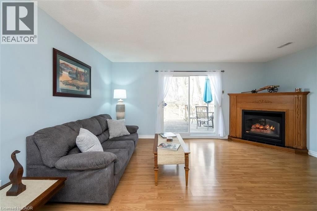 7 - 121 MORGAN AVENUE Image 11