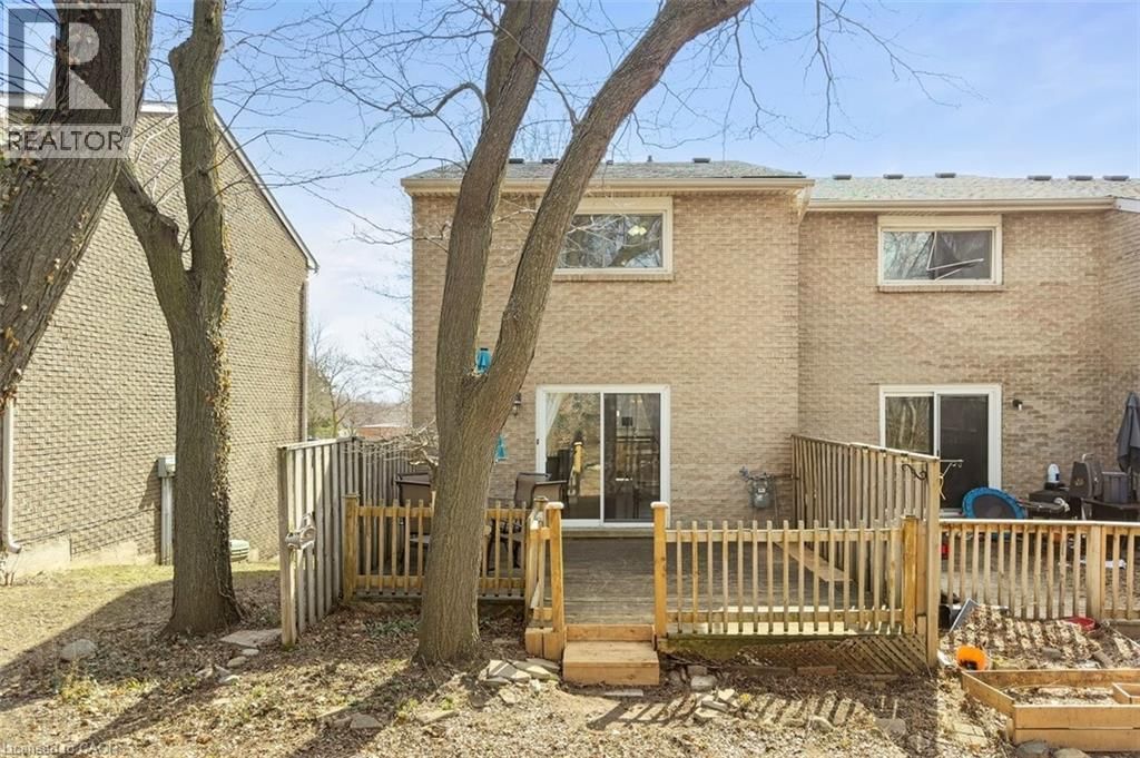 7 - 121 MORGAN AVENUE Image 35