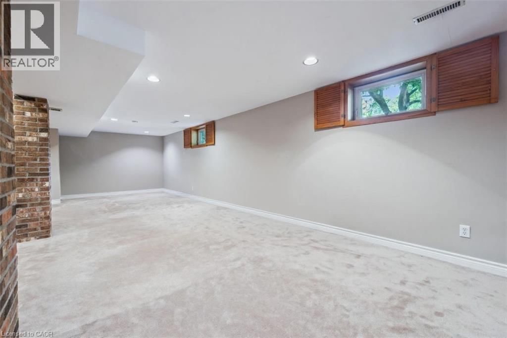 2525 WOBURN CRESCENT Image 36