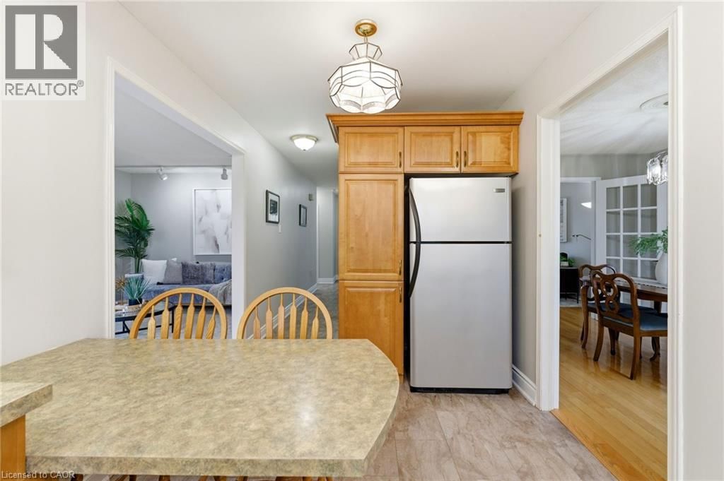 222 RIVERVIEW STREET Image 16