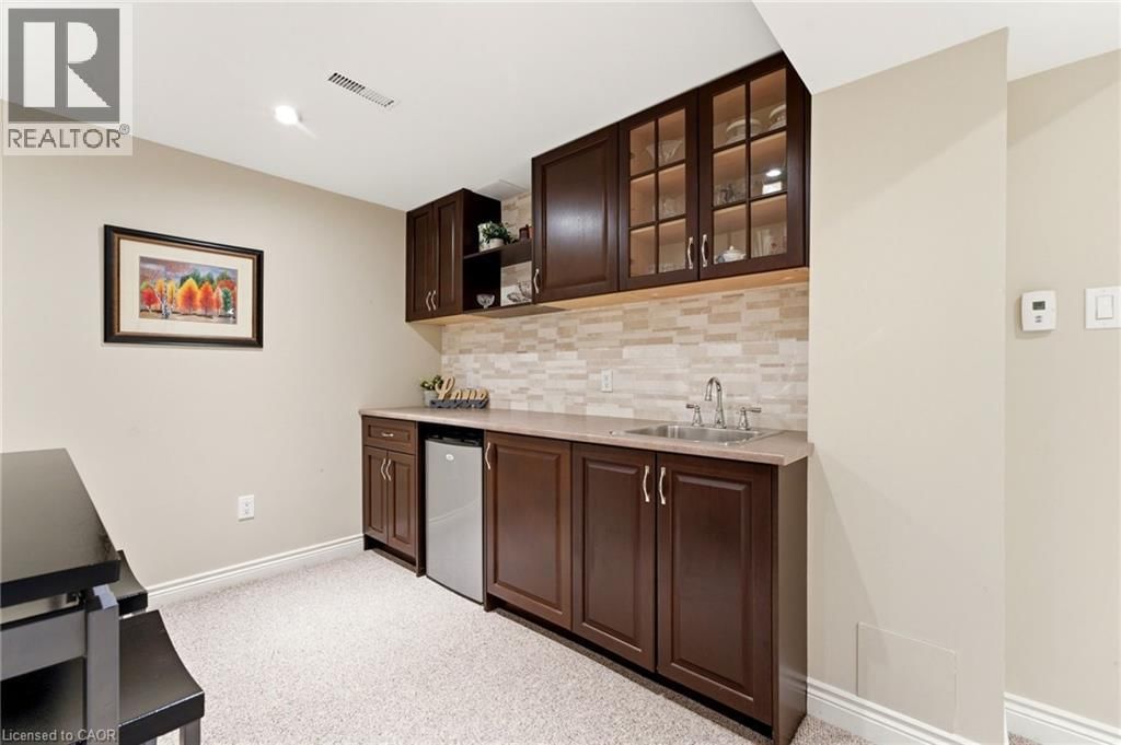 222 RIVERVIEW STREET Image 32