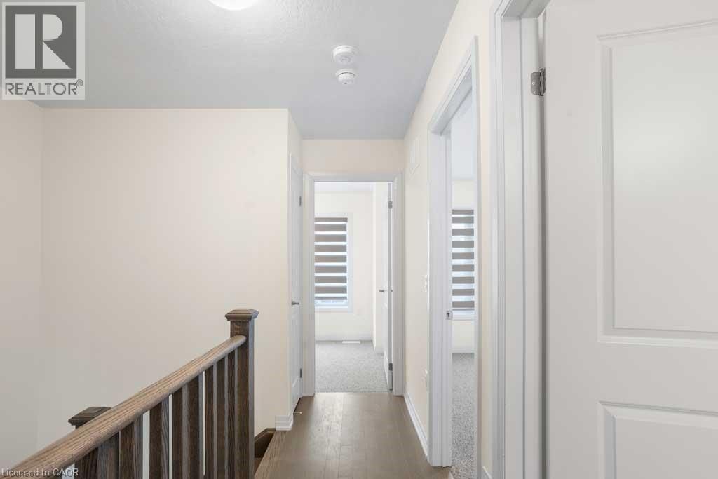 456 ADELAIDE STREET Image 17