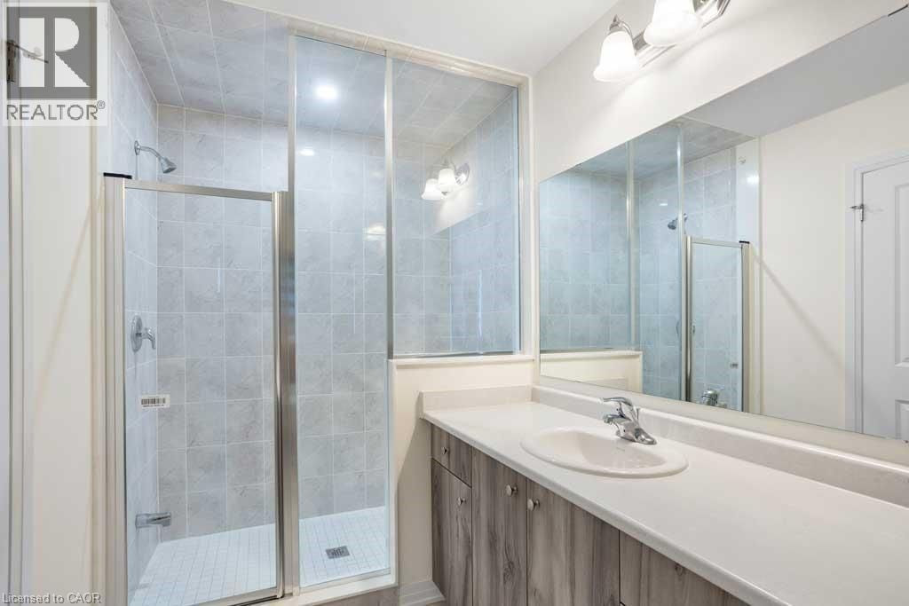 456 ADELAIDE STREET Image 20