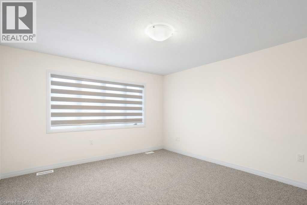 456 ADELAIDE STREET Image 23