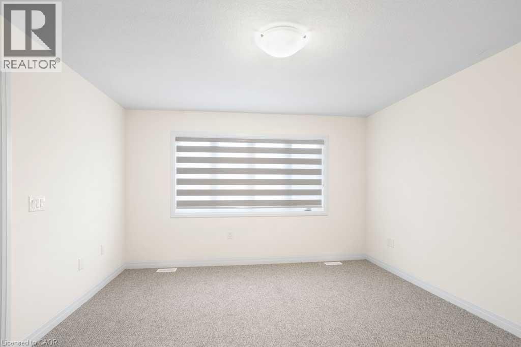 456 ADELAIDE STREET Image 24