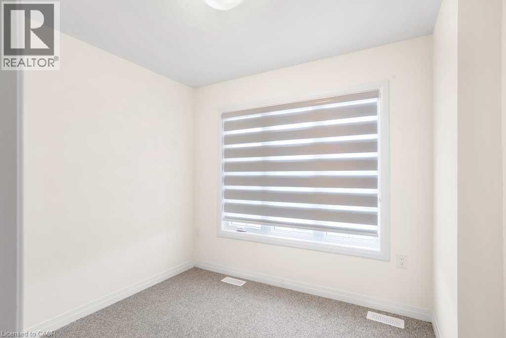 456 ADELAIDE STREET Image 26