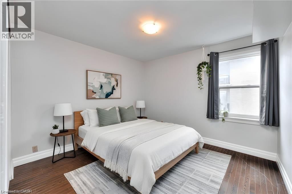 839 STIRLING AVENUE SOUTH Image 11