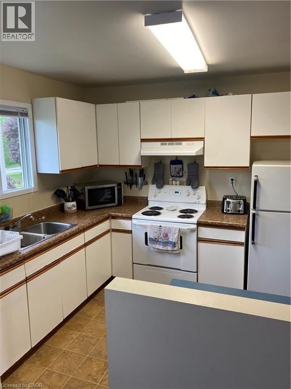 839 STIRLING AVENUE SOUTH Image 21