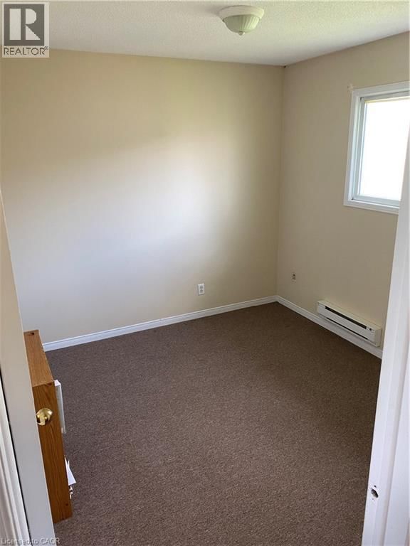 839 STIRLING AVENUE SOUTH Image 29