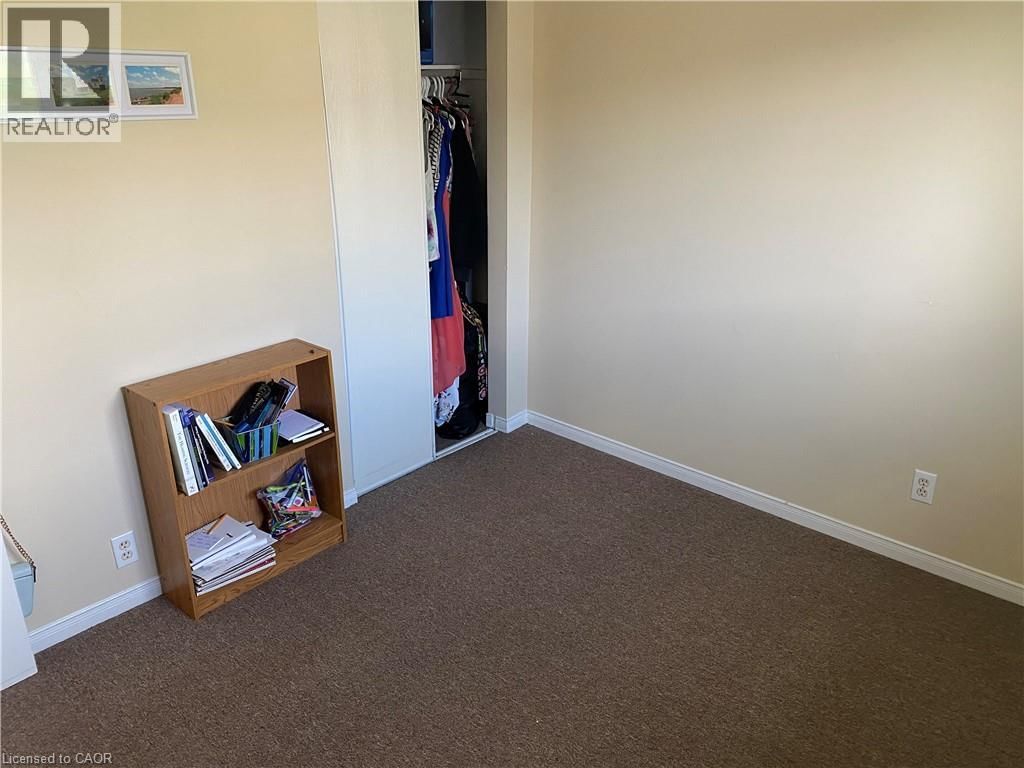 839 STIRLING AVENUE SOUTH Image 30