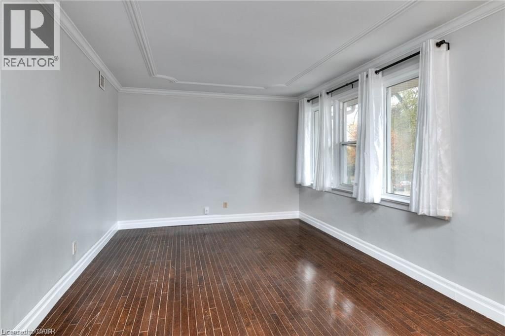 839 STIRLING AVENUE SOUTH Image 9