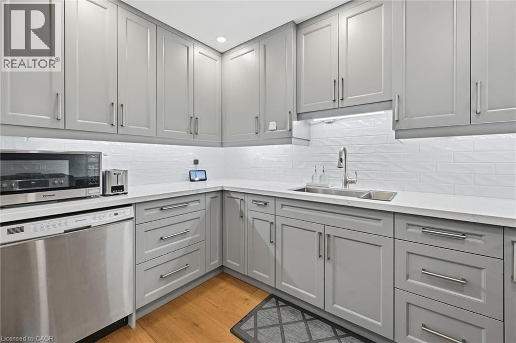 112 - 680 REGENCY COURT Image 13