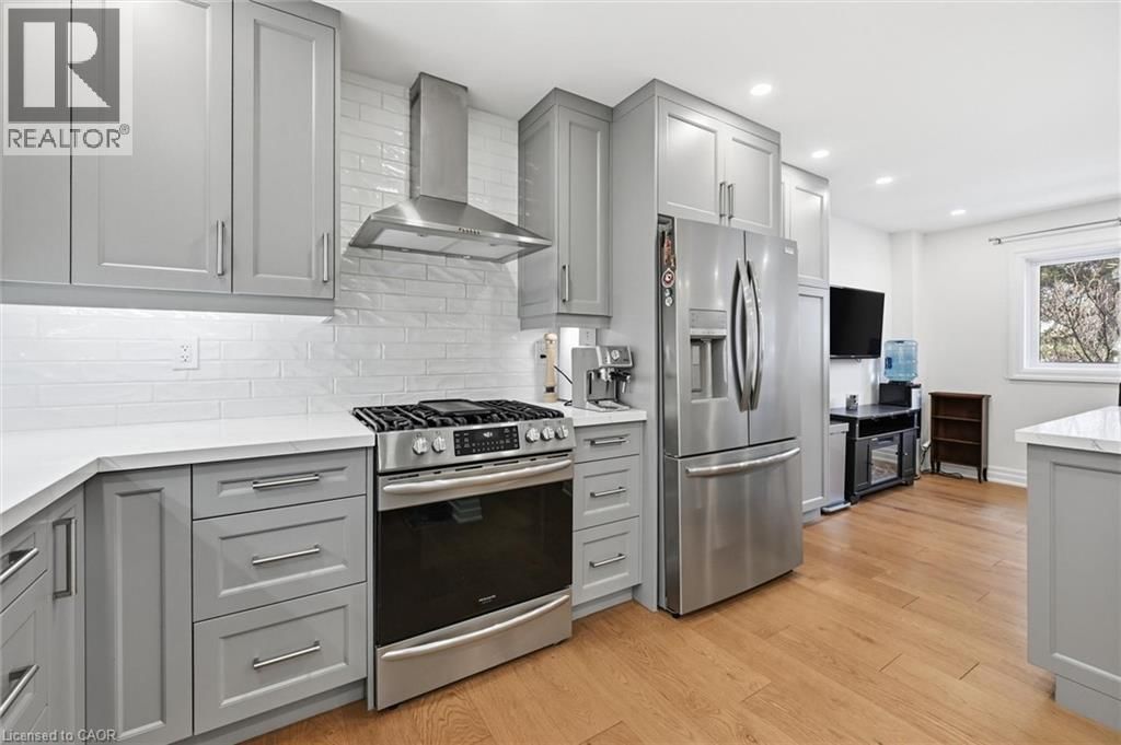 112 - 680 REGENCY COURT Image 15