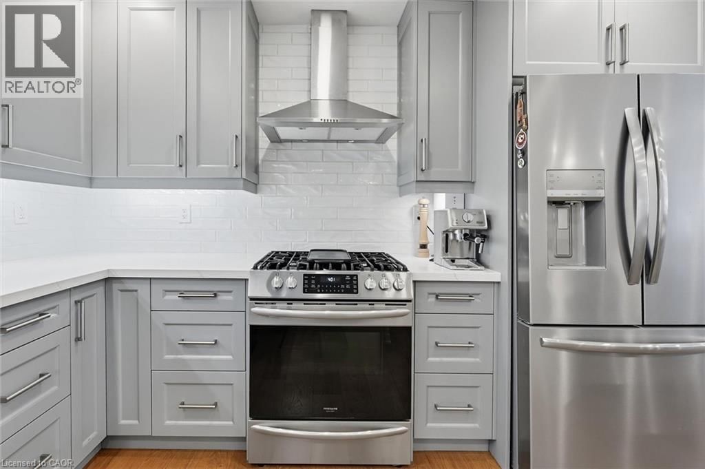 112 - 680 REGENCY COURT Image 16