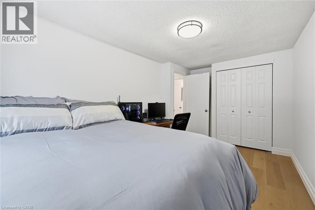 112 - 680 REGENCY COURT Image 30