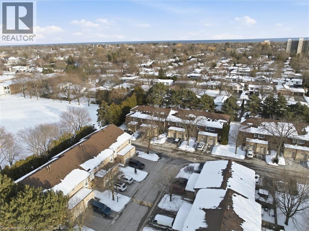 112 - 680 REGENCY COURT Image 38