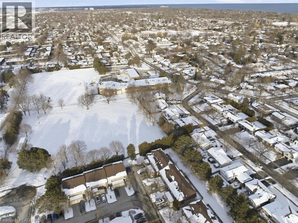 112 - 680 REGENCY COURT Image 39