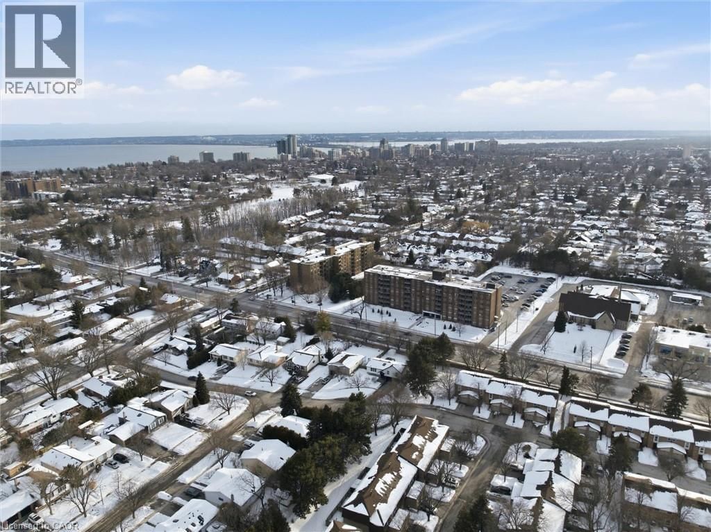 112 - 680 REGENCY COURT Image 41