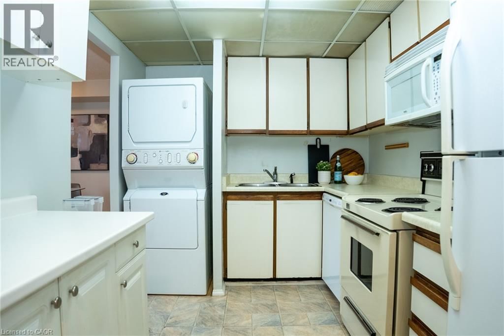 1103 - 3700 KANEFF CRESCENT Image 11