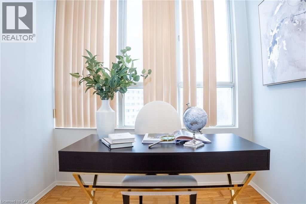 1103 - 3700 KANEFF CRESCENT Image 9