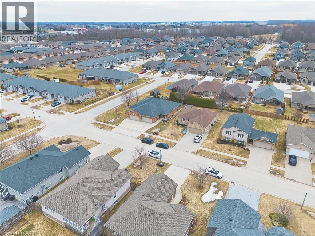 906 BAKER AVENUE SOUTH Image 32