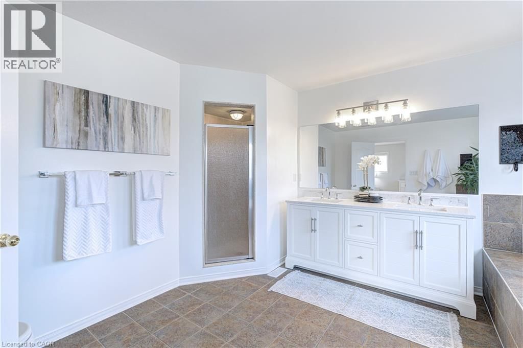 2142 MEADOWGLEN DRIVE Image 17