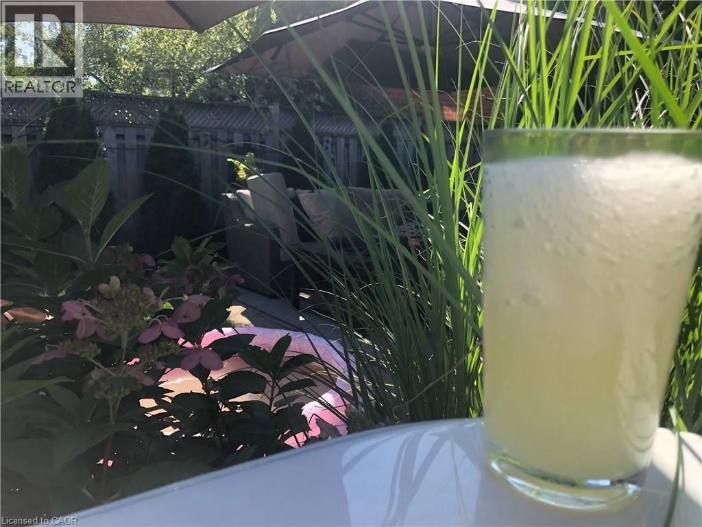 2142 MEADOWGLEN DRIVE Image 42