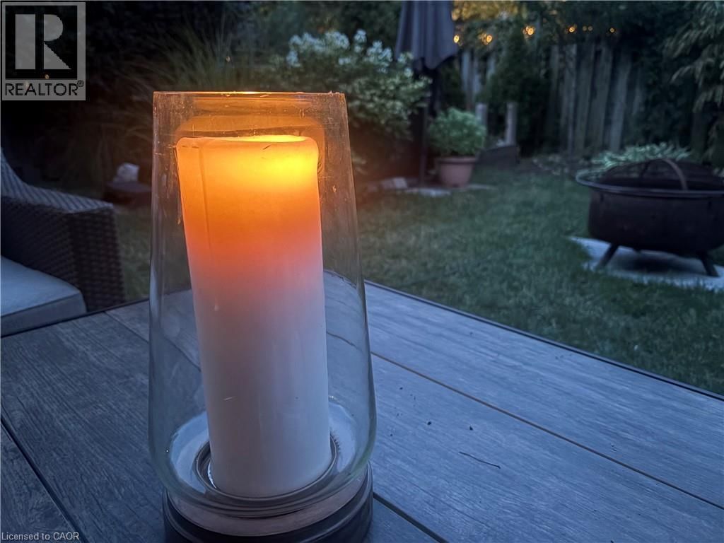 2142 MEADOWGLEN DRIVE Image 43