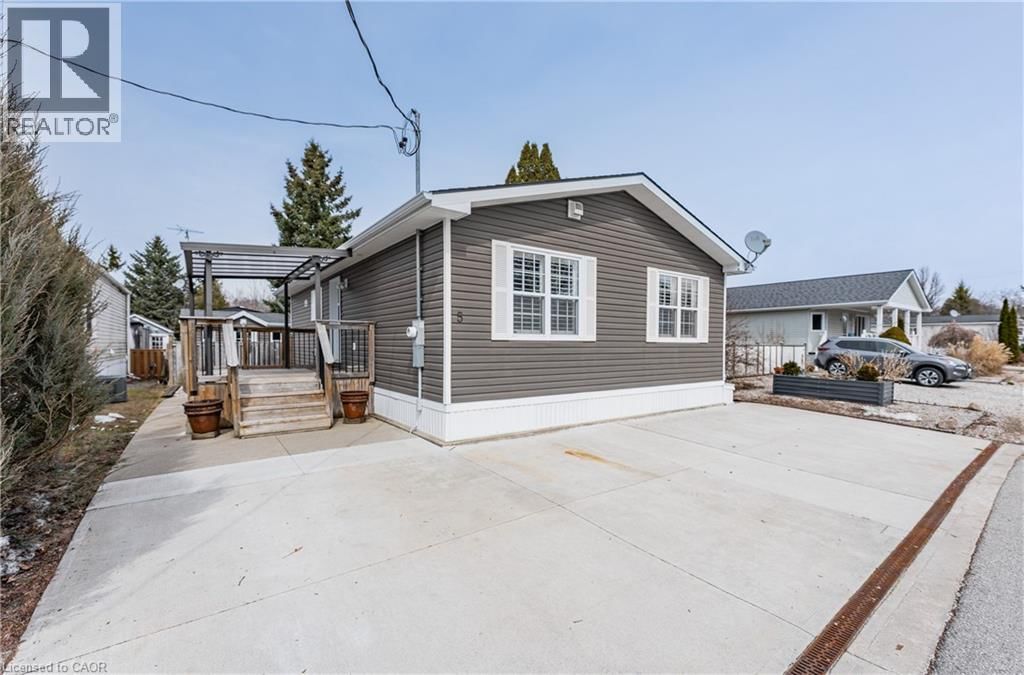 5 ELM STREET Image 1