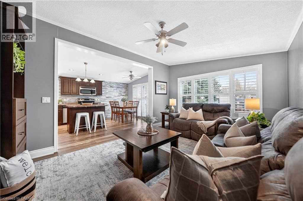 5 ELM STREET Image 16