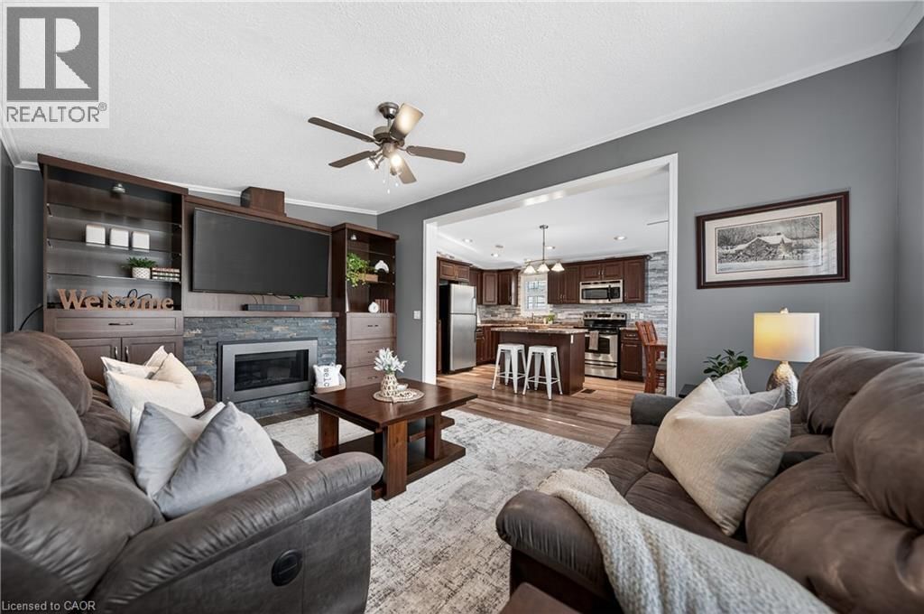 5 ELM STREET Image 17