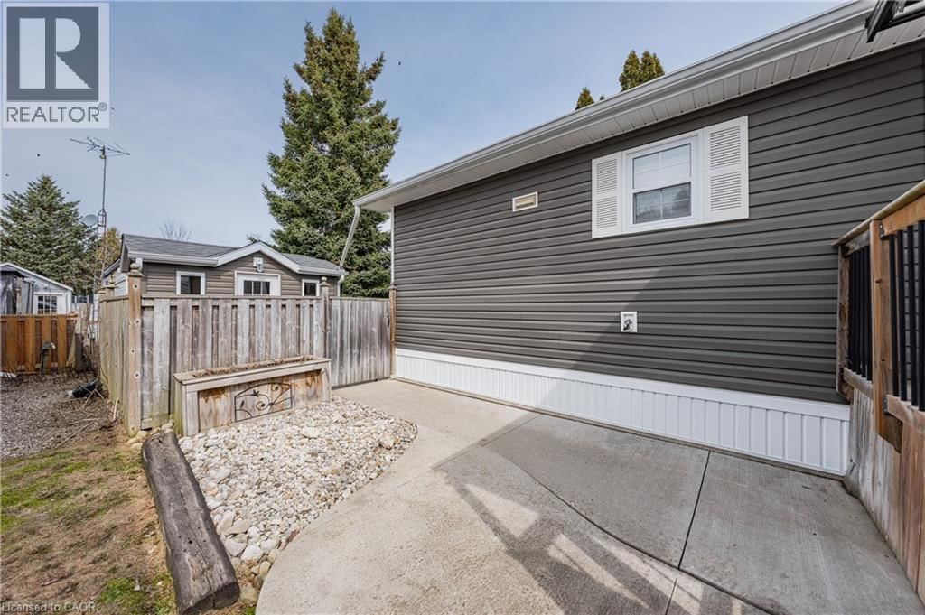 5 ELM STREET Image 22