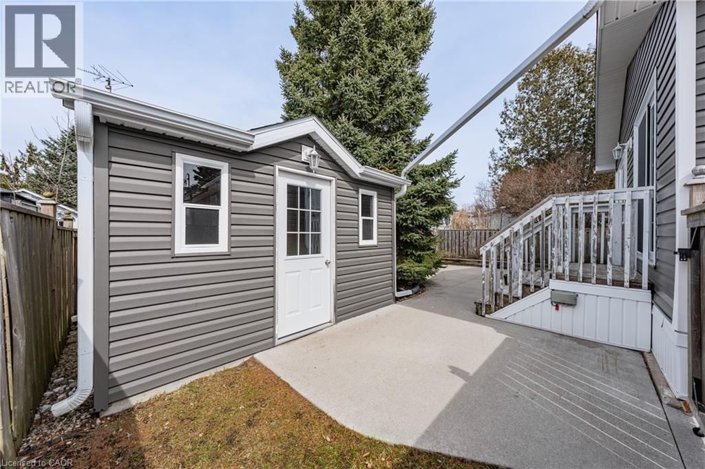 5 ELM STREET Image 24