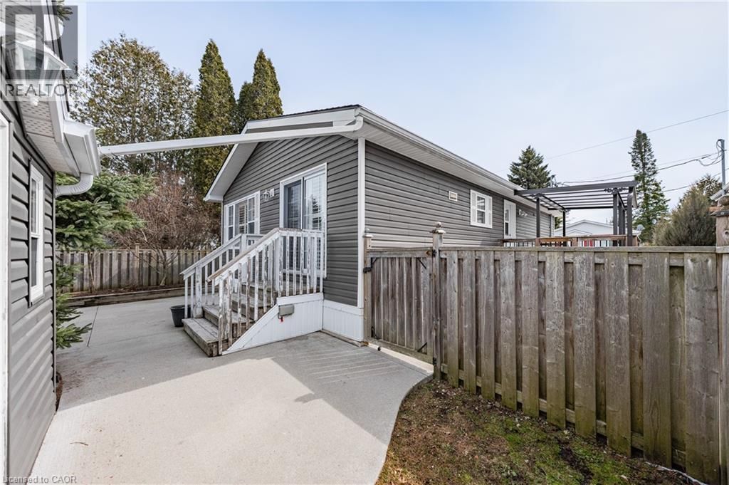 5 ELM STREET Image 26