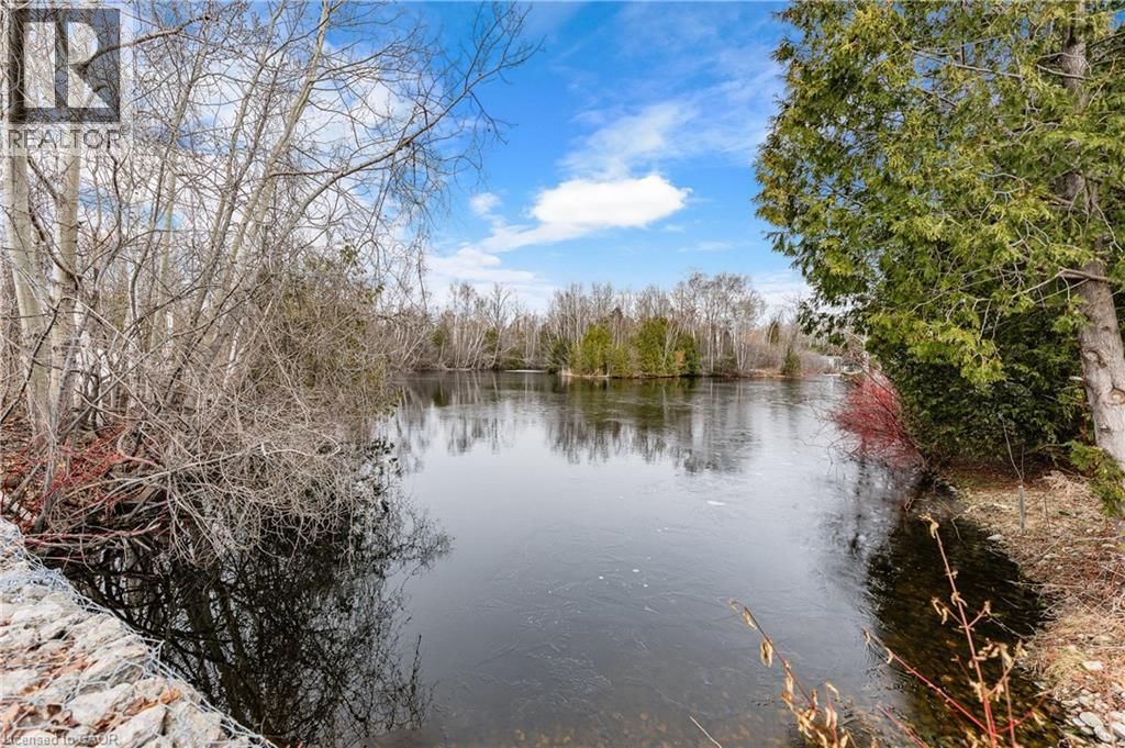 5 ELM STREET Image 30