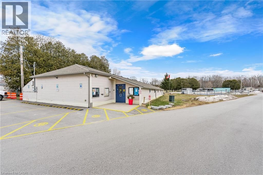 5 ELM STREET Image 35