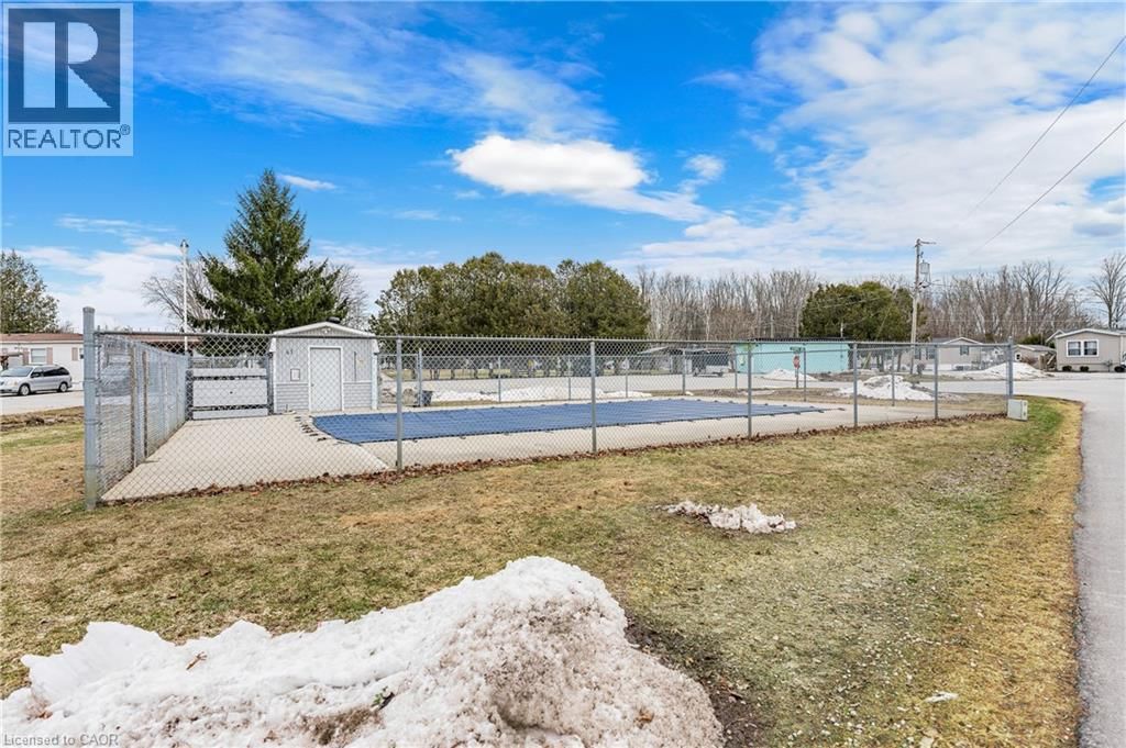 5 ELM STREET Image 36