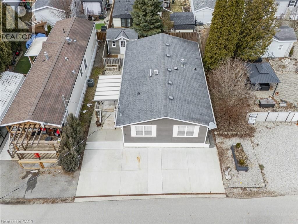 5 ELM STREET Image 42