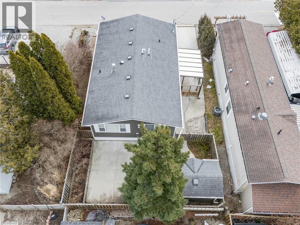 5 ELM STREET Image 44